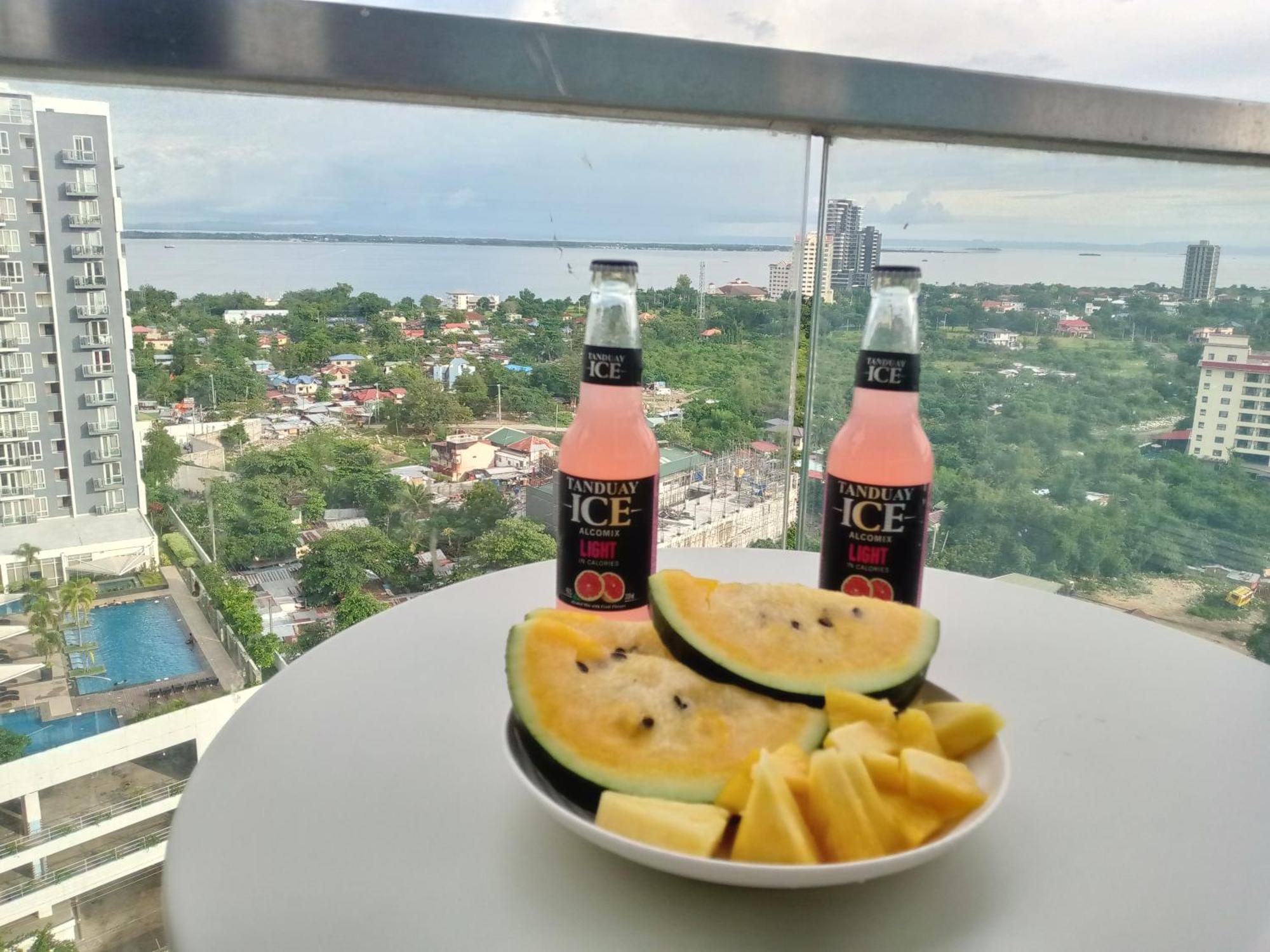 Mactan Newtown 8 Boulevard Deluxe Punta Engaño Eksteriør billede