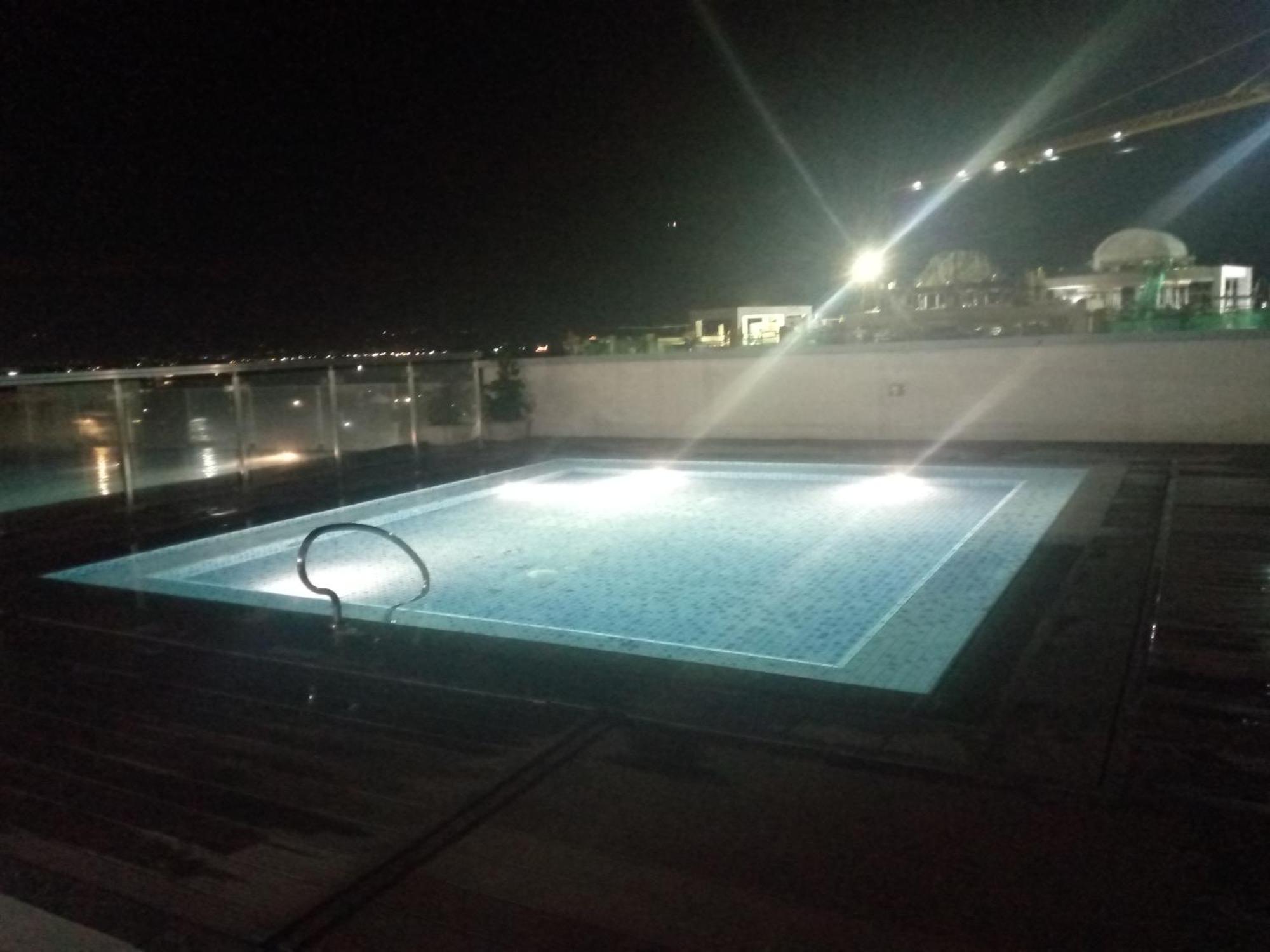 Mactan Newtown 8 Boulevard Deluxe Punta Engaño Eksteriør billede