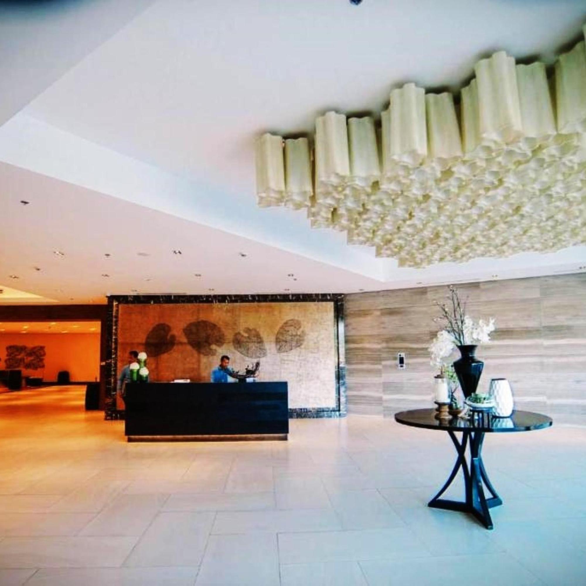 Mactan Newtown 8 Boulevard Deluxe Punta Engaño Eksteriør billede