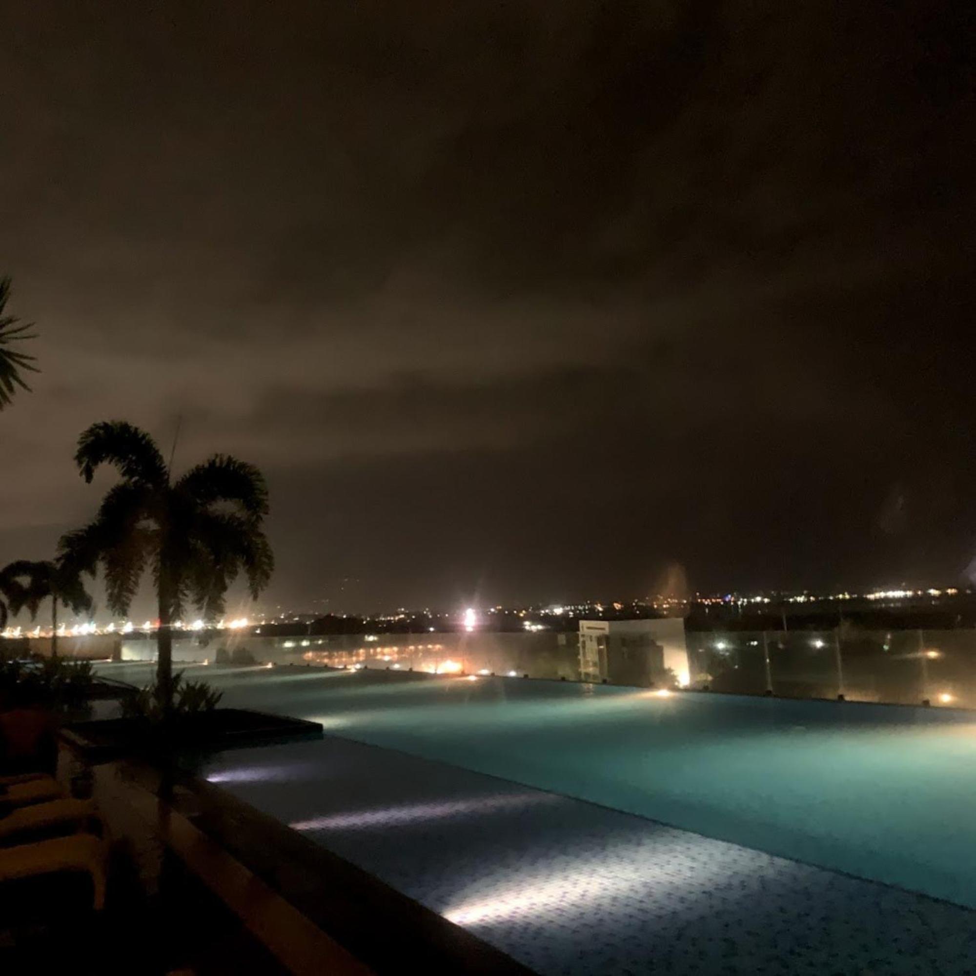 Mactan Newtown 8 Boulevard Deluxe Punta Engaño Eksteriør billede